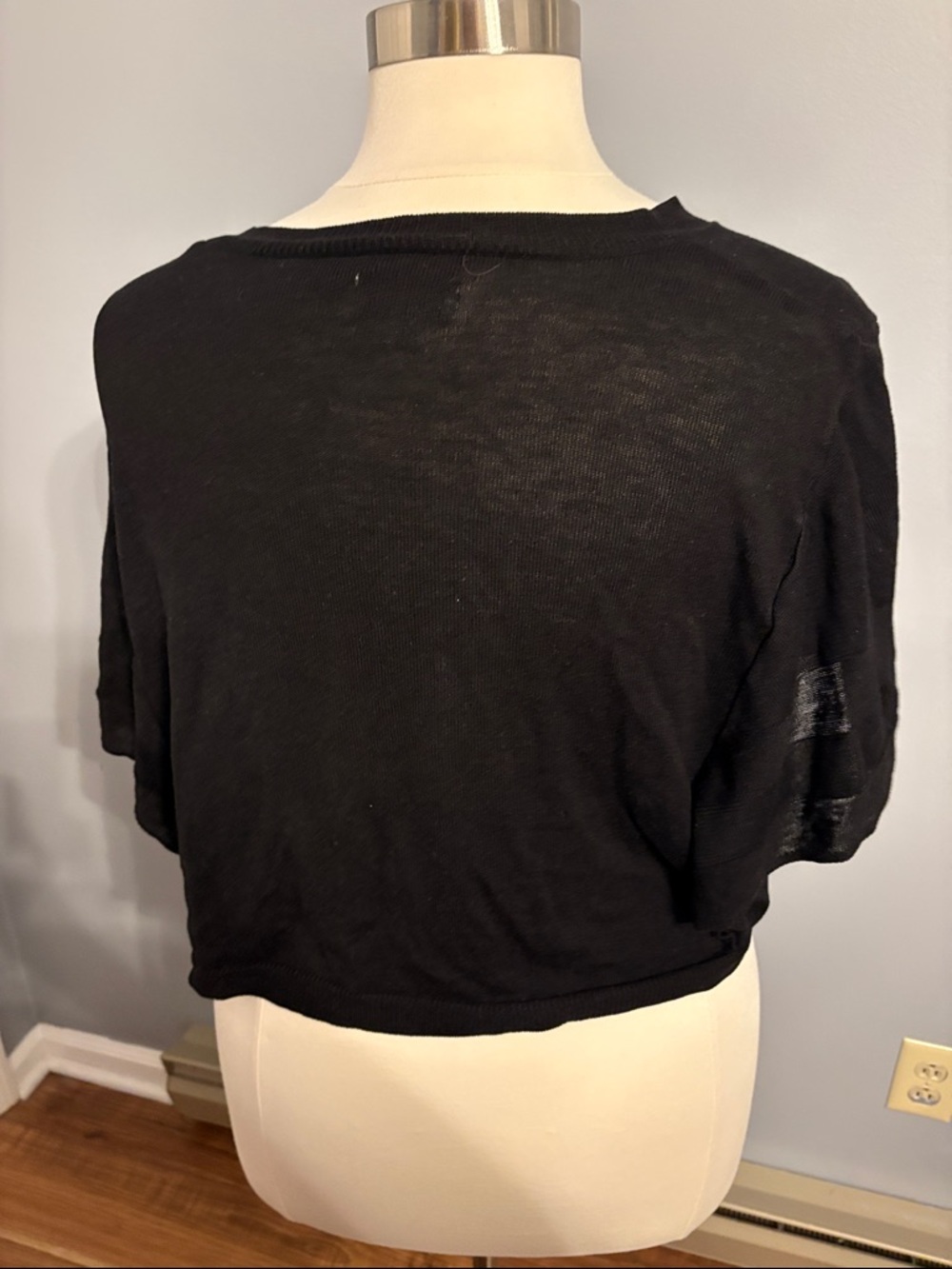 Avenue Black Short Open-Front Bolero Shrug - Picture 6 of 7